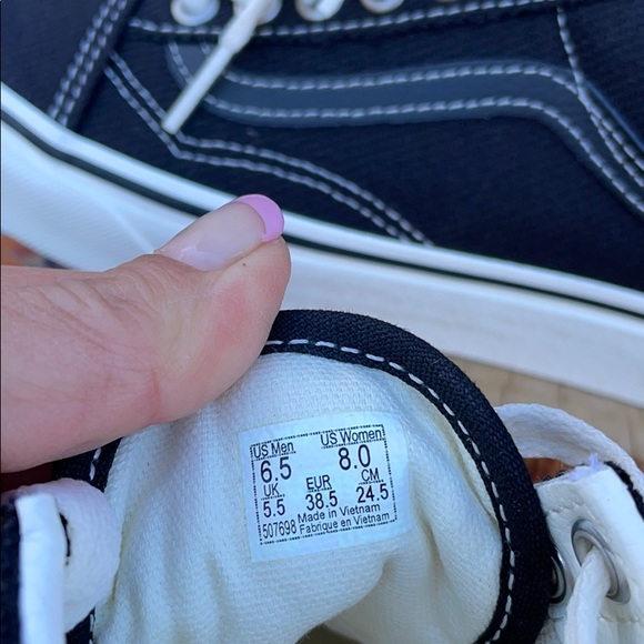 NIB Black Old Skool Vans Sz 8 - Picture 16 of 16